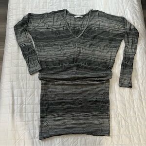 Trina Turk Sweater Dress Dolman Long Sleeves V Neck Heathered Grey Woman’s Sz 8